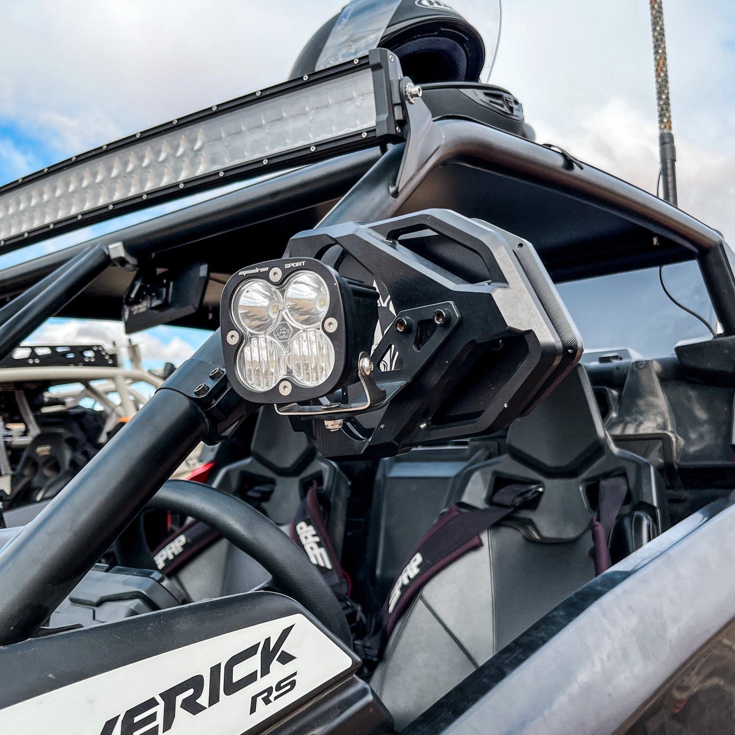 Cuero Race Mirror Light Combo in Black